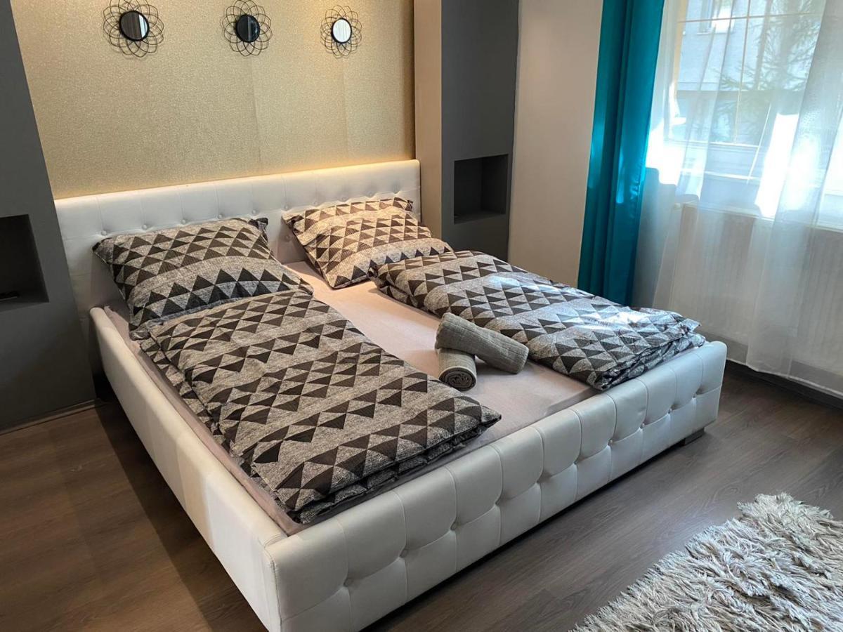 Gabrielle2 apartman Debrecen Esterno foto