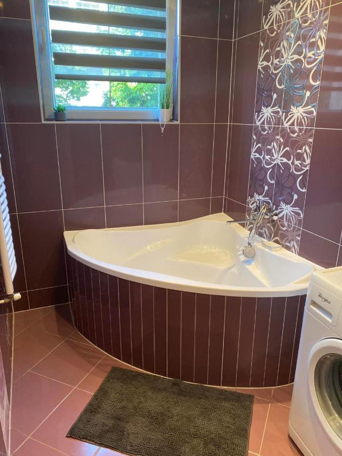 Gabrielle2 apartman Debrecen Esterno foto